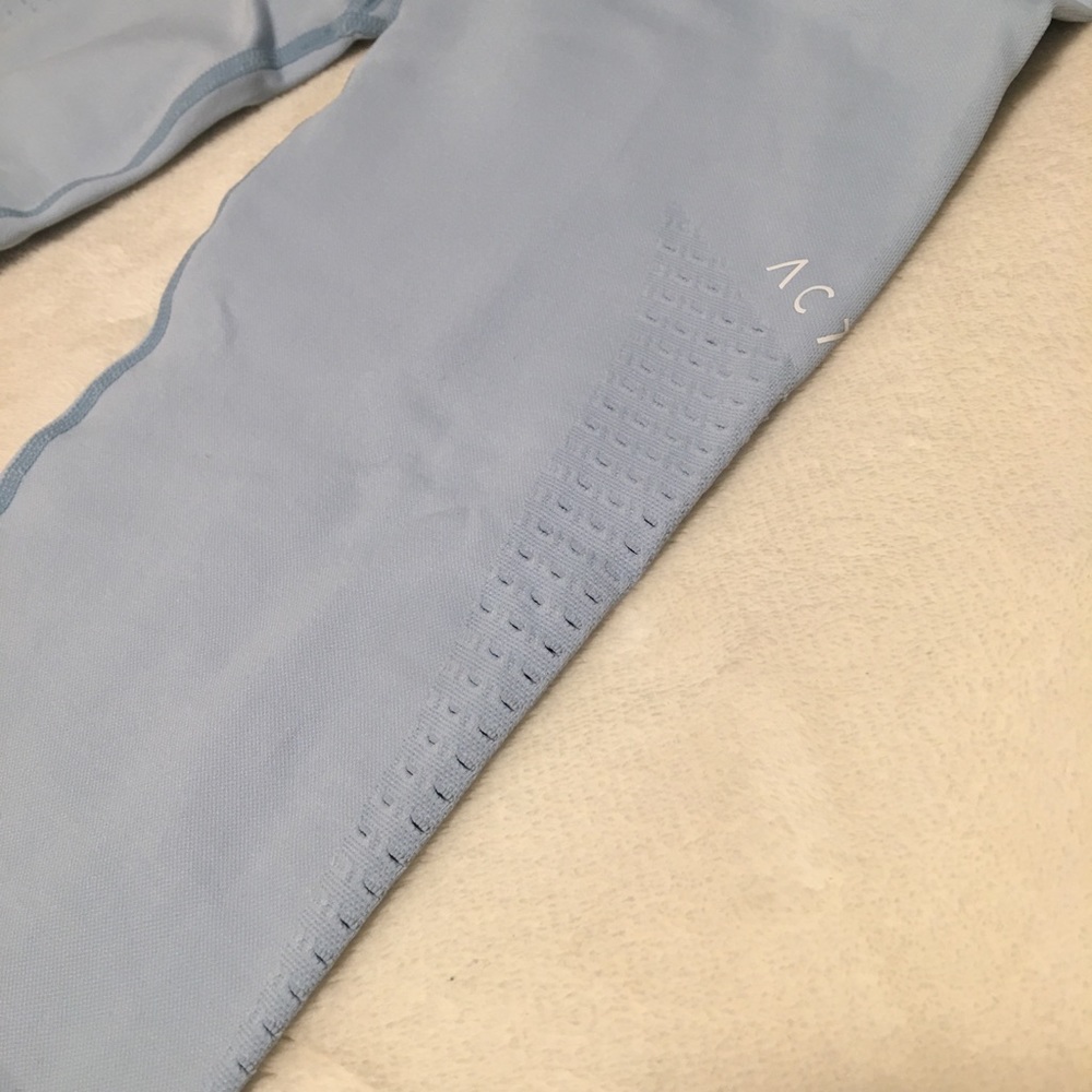 Acta Perforated Seamless Leggings - Ice Blue